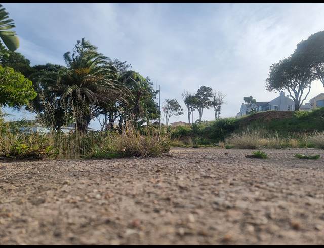 893M² VACANT LAND FOR SALE IN DANA BAY